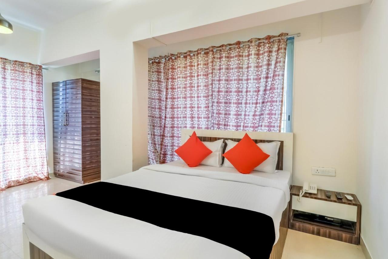 Hotel Crystal Inn Mumbai  Buitenkant foto