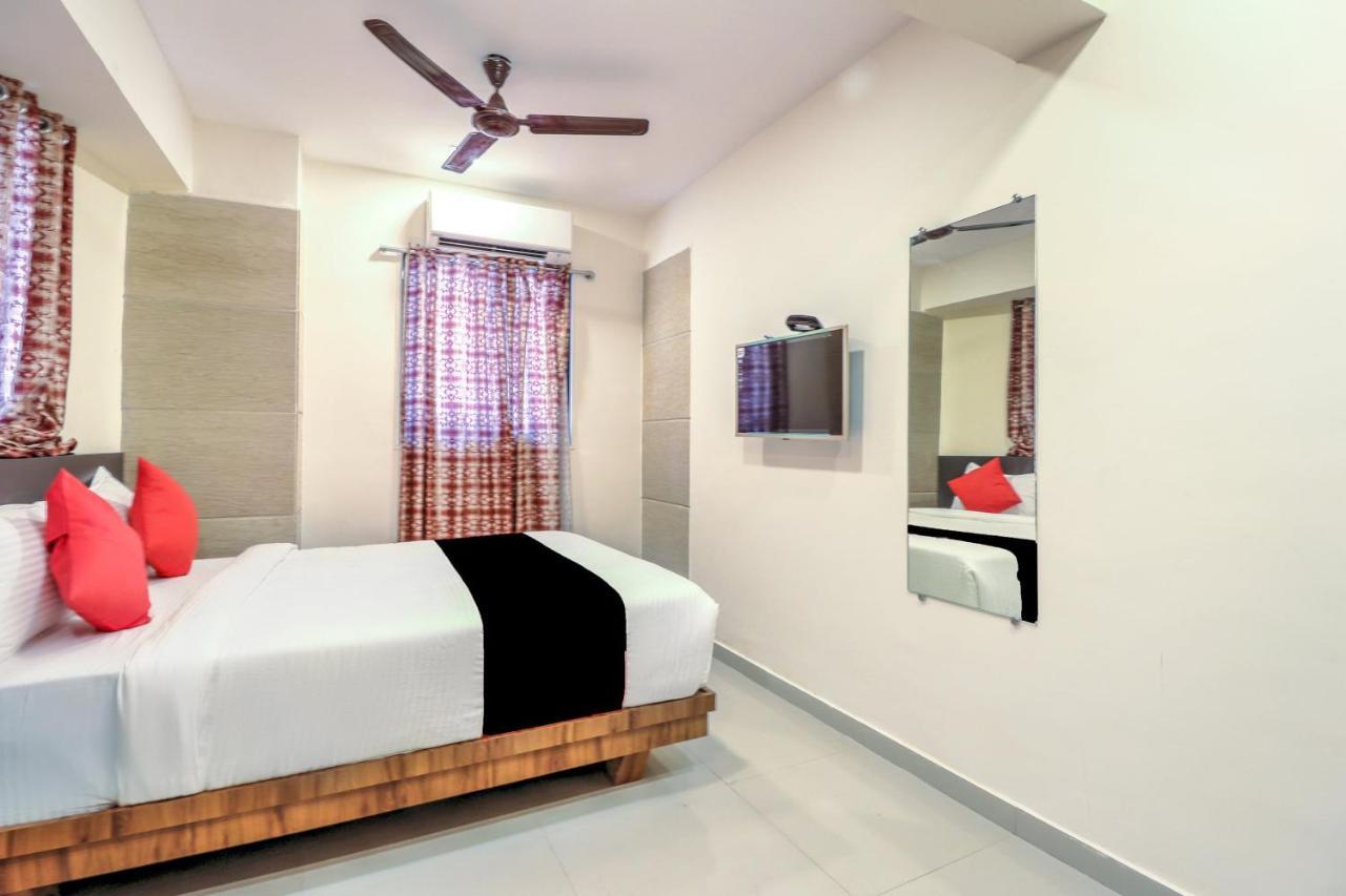 Hotel Crystal Inn Mumbai  Buitenkant foto